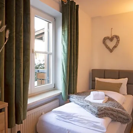 'chalet-style' Ruhige & Zentrale 3-raum-suite Direkt Am Kurpark *