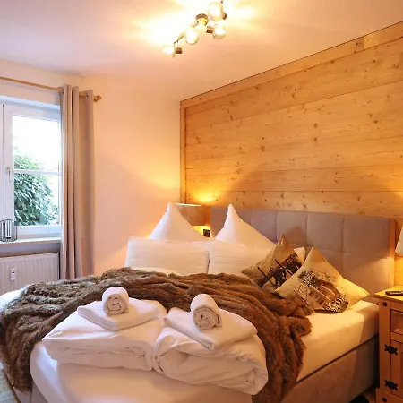 'chalet-style' Ruhige & Zentrale 3-raum-suite Direkt Am Kurpark *